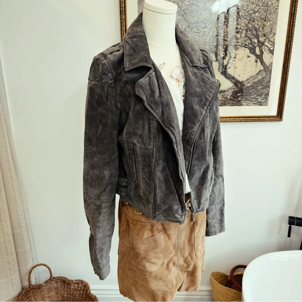 ✨ FREE PEOPLE vintage suede leather jacket